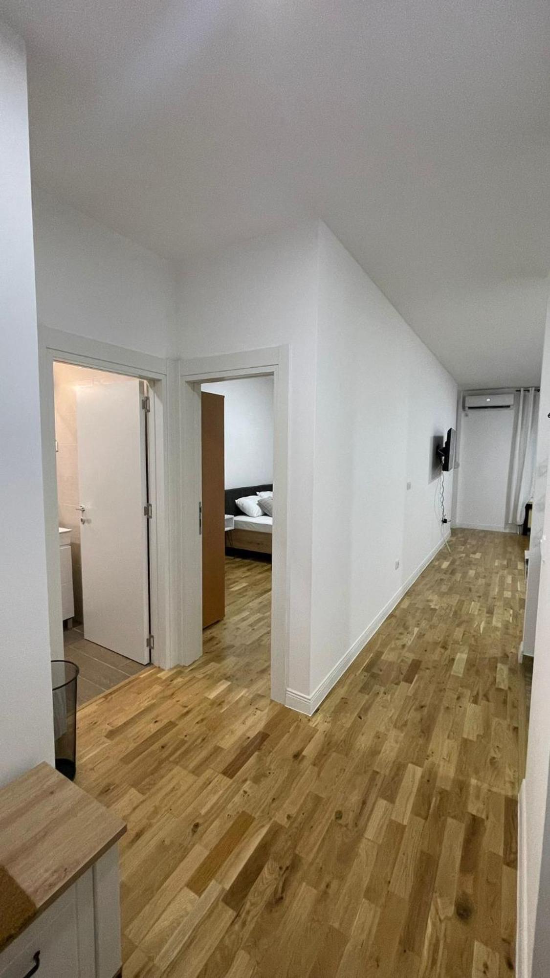 Apartment Mir